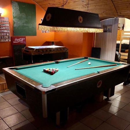 whole basemenet former pub4 stag do/hen party Budapest Eksteriør billede