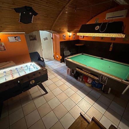 whole basemenet former pub4 stag do/hen party Budapest Eksteriør billede